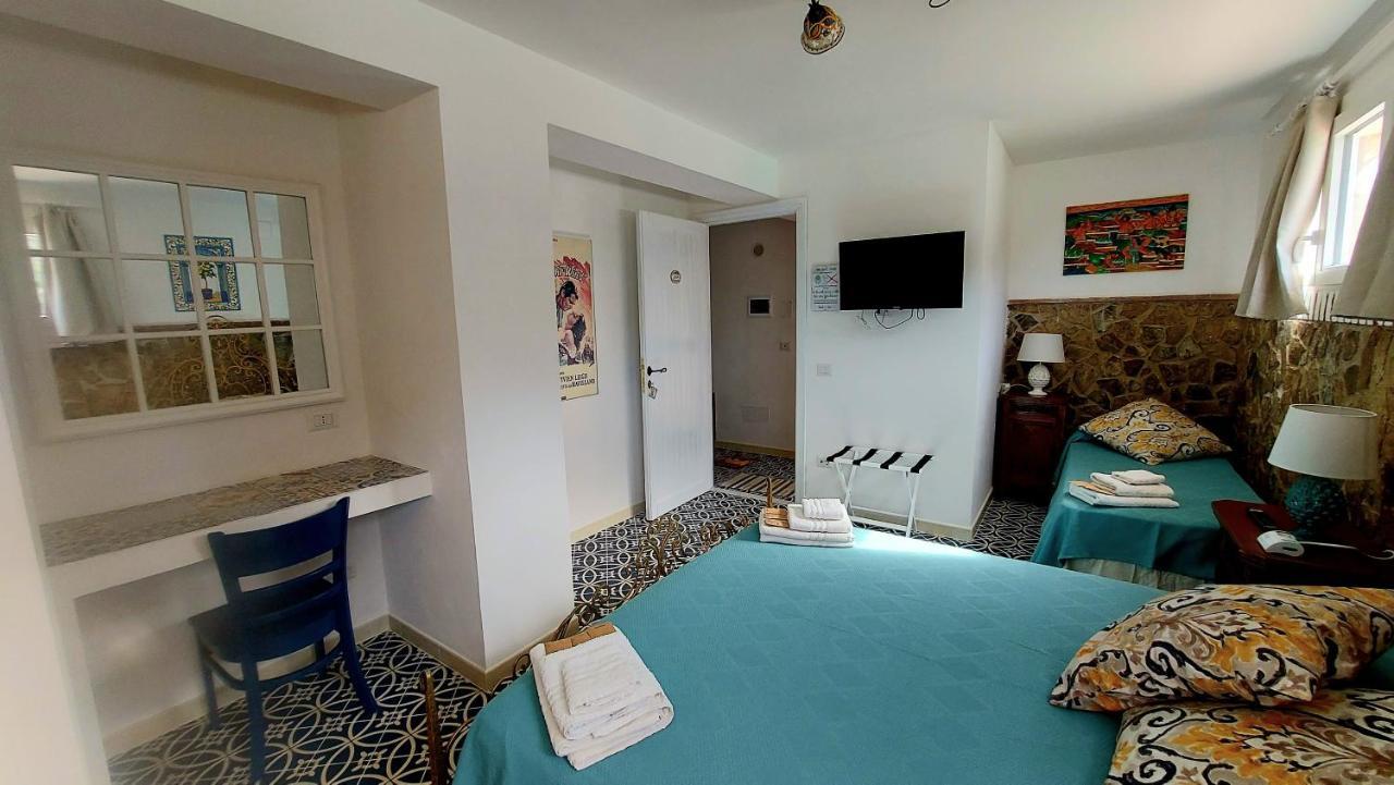 Vfh Villa Flavia Eco B&B - 50 Metri Dal Mare 圣塔·弗拉维亚 外观 照片